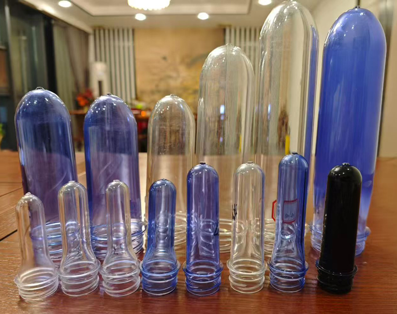 小瓶胚從11.9克到28克，大瓶胚從100克到350克，產(chǎn)品更加豐富